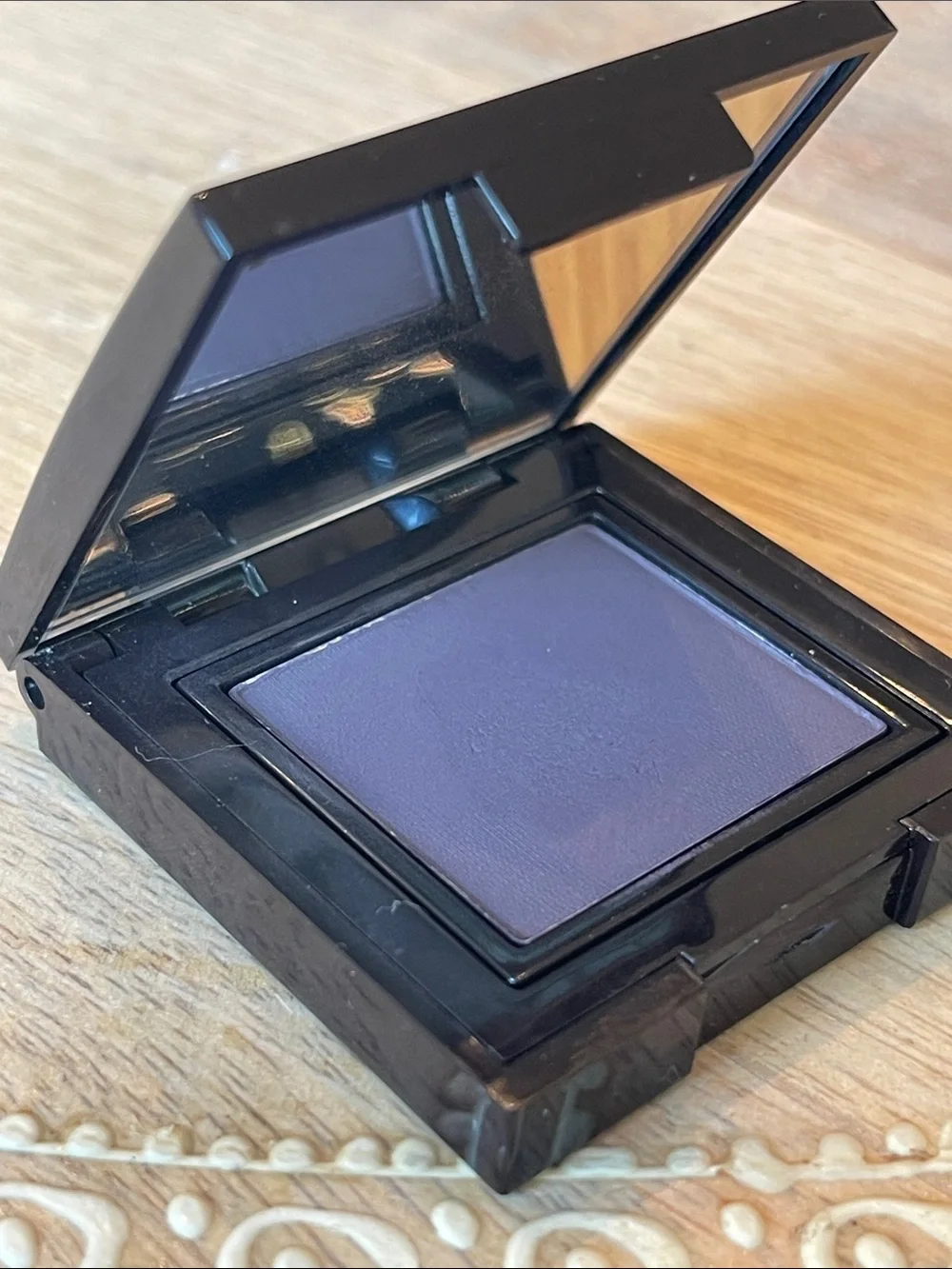 Full Size LAURA MERCIER Matte Eyeshadow Black Plum